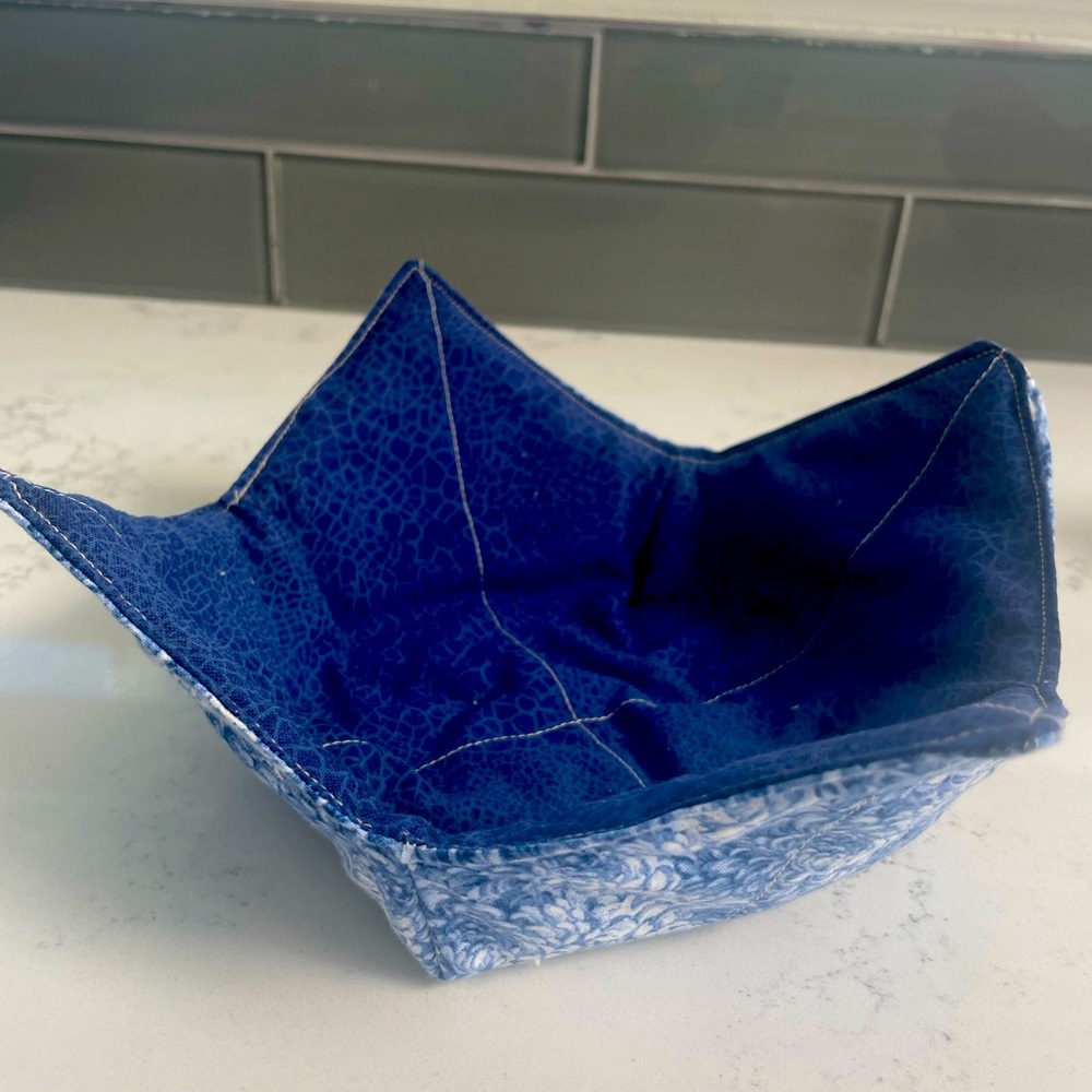 Bowl warmer or cooler or serving dish